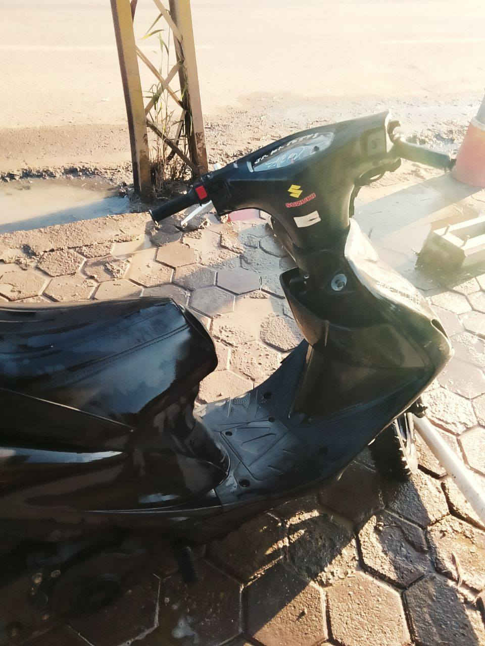 دراجه ادرس حديث ياباني نضيفه حجم الامحرك 125 سي سي السعر 550 الاتصال ‏‏ ‏***********
