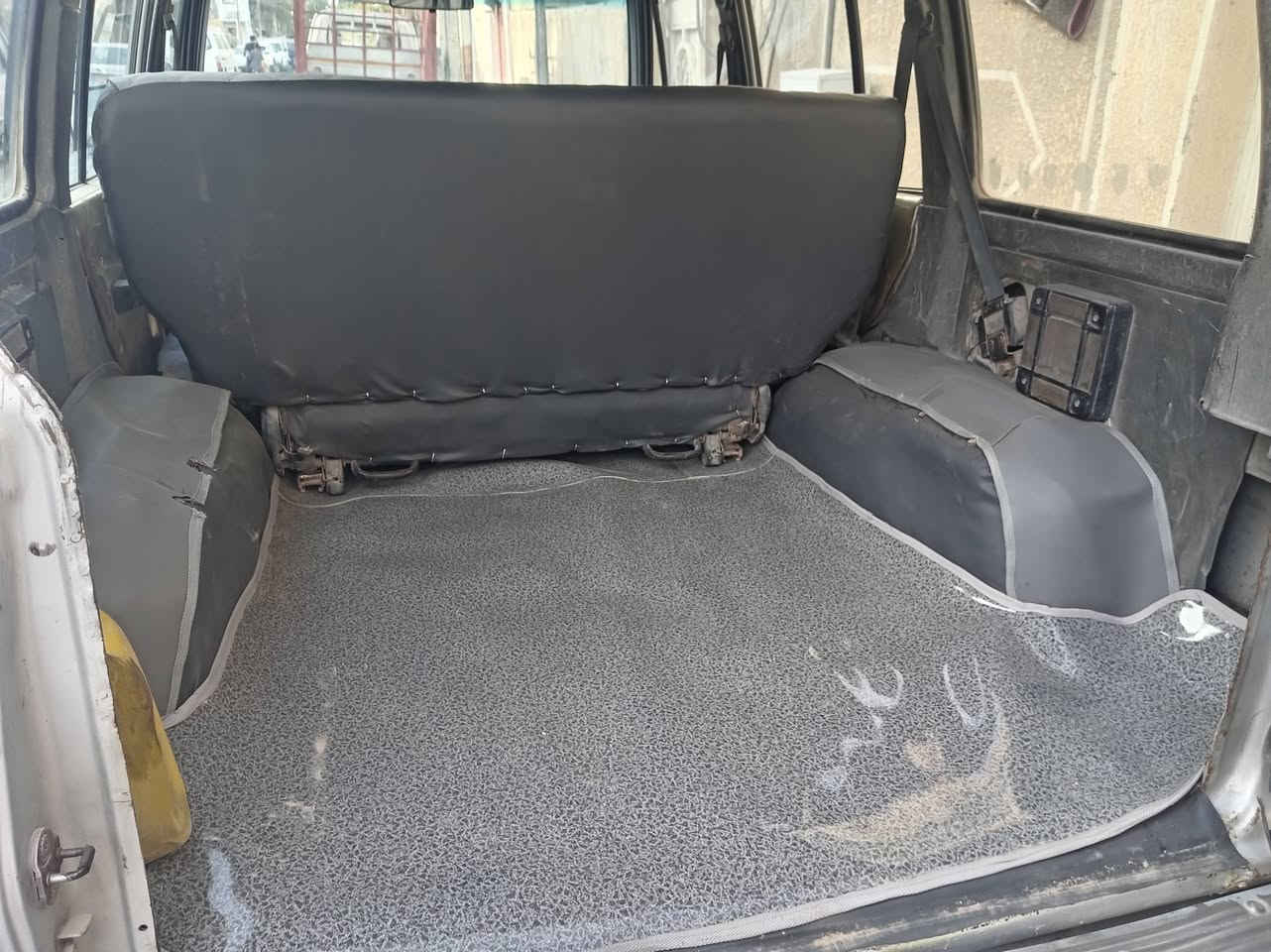 سلام عليكم كالوبر موديل ٩٦
رقم بغداد ألماني مكينه ففتي ثنين
دوشمه جديده كهربايتها كله شغاله
سياره مصبوغه حزام الجماليه
العنوان بغداد مدينة الصدر الاورفلي
السعر ٣٨ وبيها مجال شي بسيط
رقم الهاتف ***********
