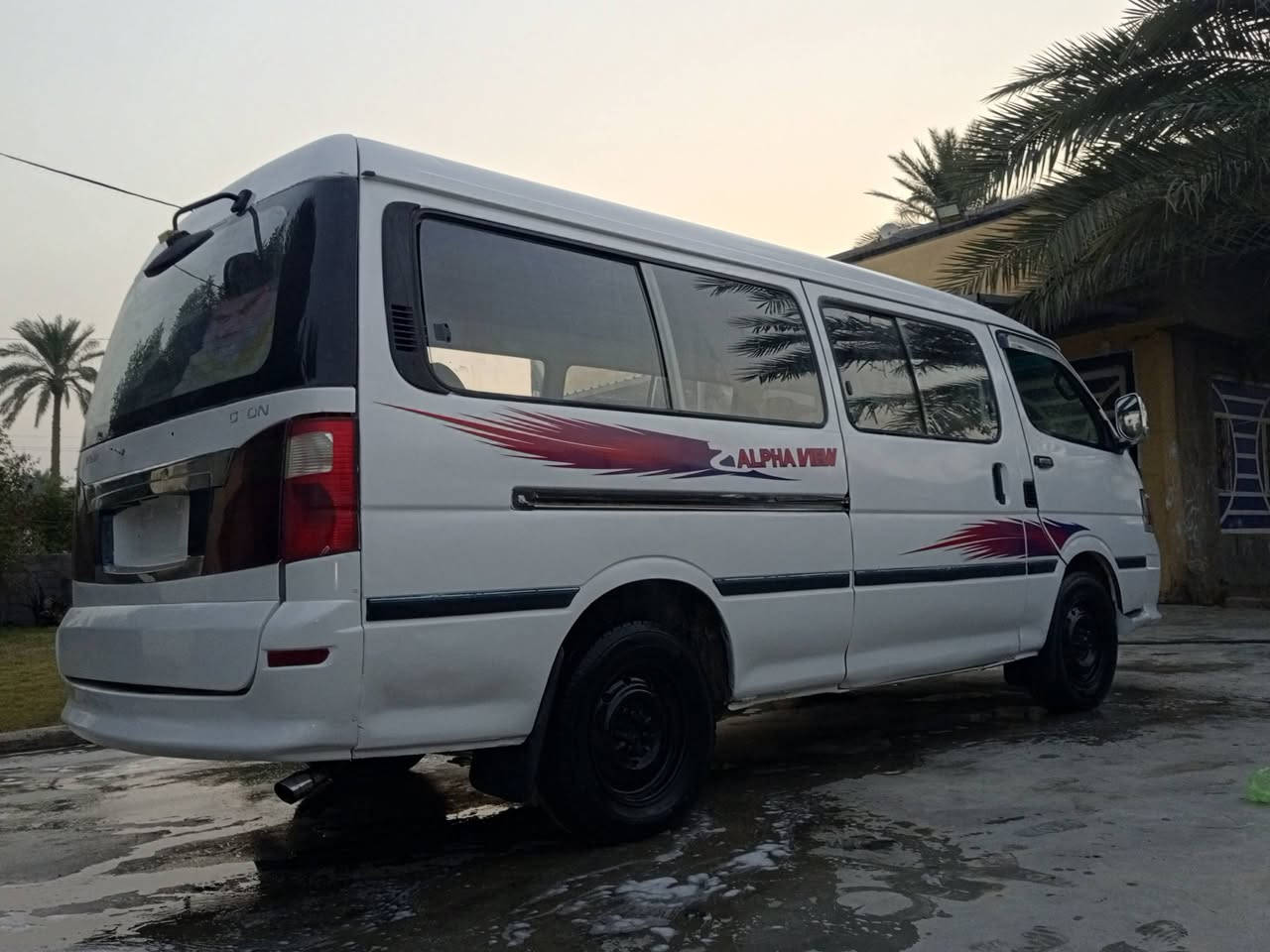 فتون موديل 2009مواصفات 2010 مكينه وكير واكسل جدد تخم تاير جديد داخل نضيف حلو رقم  شاصي ممسوح عليه غرامات 450على المشتري وهيئه عليه 100اني فقط مسؤل عن مالك السعر قفل 33 مكاني بابل قرب سيطره الاثار الشراي يتصل ويدلل ***********
