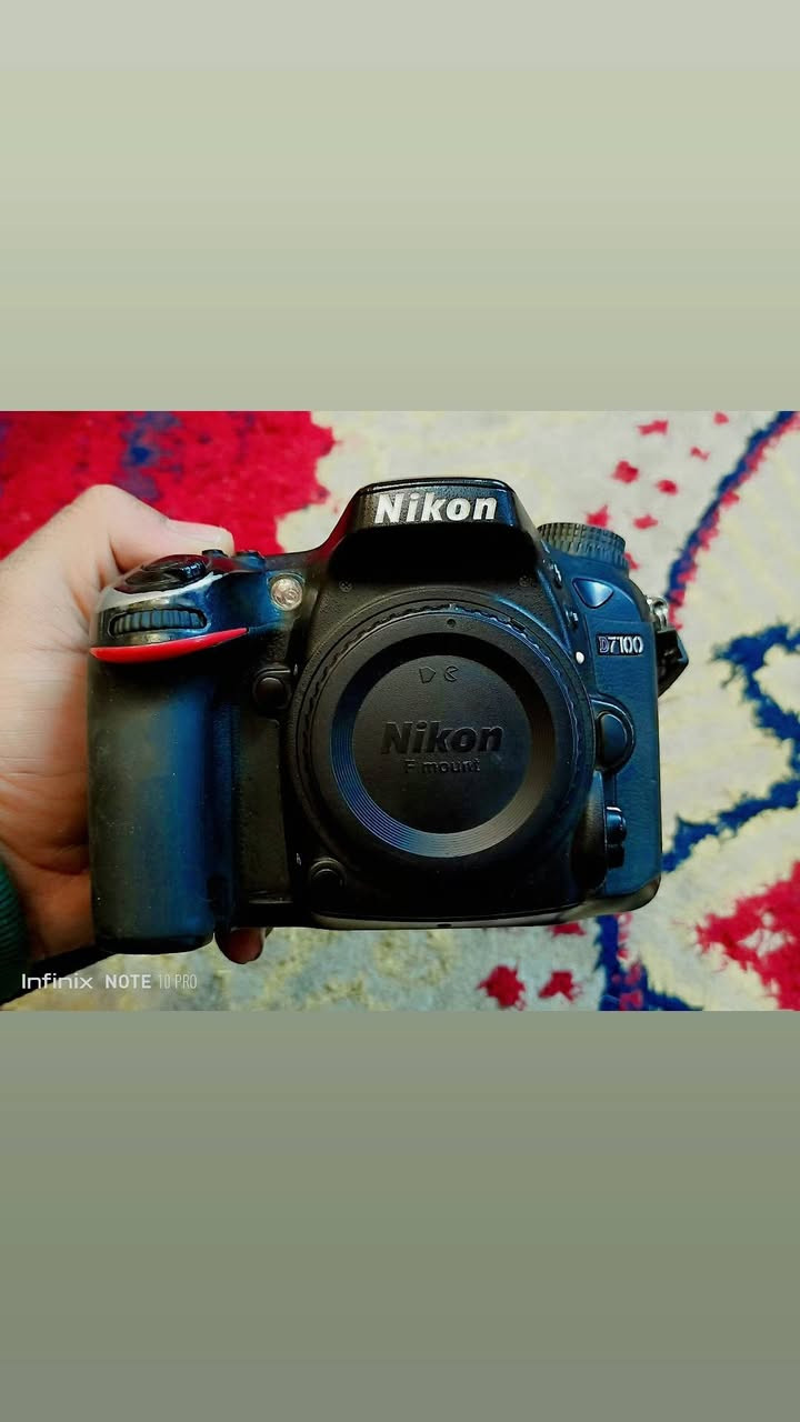 ‏السلام عليكم   
‏Nikon 7100 
‏ملحقات
‏بدي7200
‏عدسه 18_140
‏شاحنه بطاريه
‏حزام نيكون 
‏قباقه +جلاتين 
‏السعر 400وبي مجال   
‏***********
‏العنوان /بغداد الامين الثانيه 
‏
