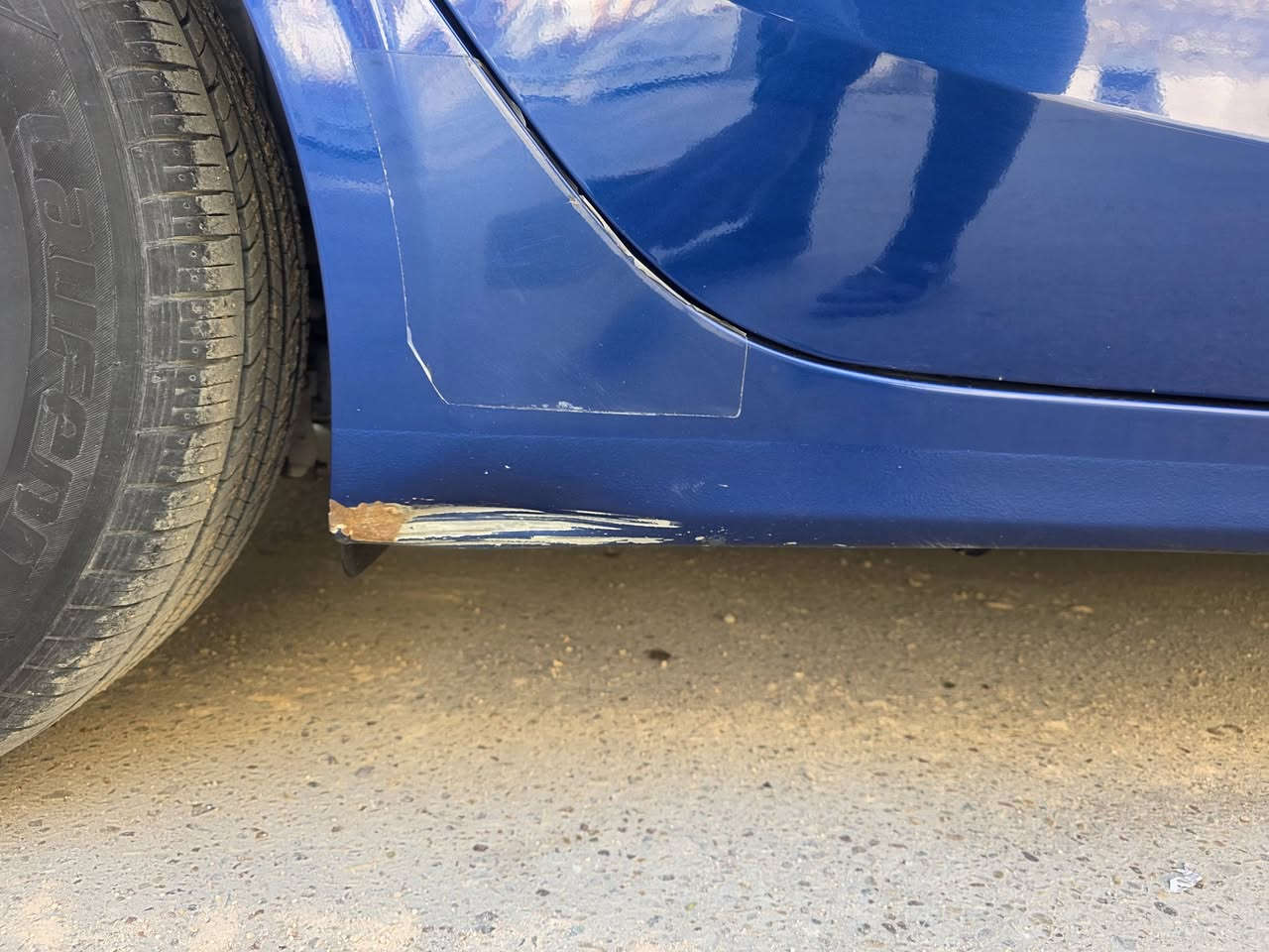 السلام عليكم
فورتي للبيع 
فه EX
موديل2022
سنوية جديد
رقم  بغداد 
ماشيه91 km
بأسمي 
وصور السونار موجوده  بل منشور 
.
الضرر
جاملغ وبنيد  وظهر بل سونار باب خلفي 
بدون دواخل بدون أرباك 
بدون شاصي
.
موصفات
شاشة 
كاميرا خلفية
تحديد مسار
كروز سرعة
رادار امامي
قطعتين تبريد 
تدفئه كشنات 
تدفئه استيرن 

وبقية الموصفات معرفة
.
الموقع بغداد  حي الجهاد 
السعر 155 وبيها  مجال
اي ستفسار ***********
