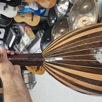 عود للبيع صناعة محمد القيسي  اخذتة ب500$ بعدة جديد استفسار اكثر   ‭077...