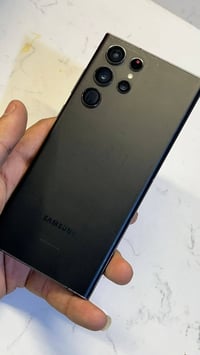 S22 أمريكي • مكفول • دبل شريحة