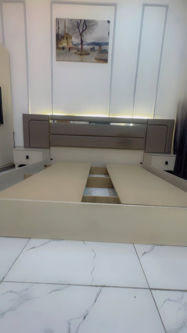 سلام عليكم غرفه تركيه 8 قطع للبيع ستخدام شهر نضافه 100/100 امانة الله دوشك مخال عليه مكاني مدينة الصدر سعر 700 الف رقمي ***********
