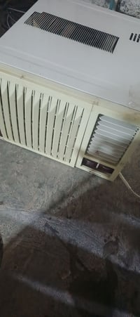 مكيف • مستعمل كجديد • قابل تفاوض