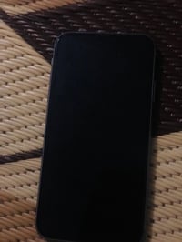 أيفون 11عادي ما مفتوح بي أي شي بطاريه89 ذاكره 256 نموذج M السيمكارت دب...