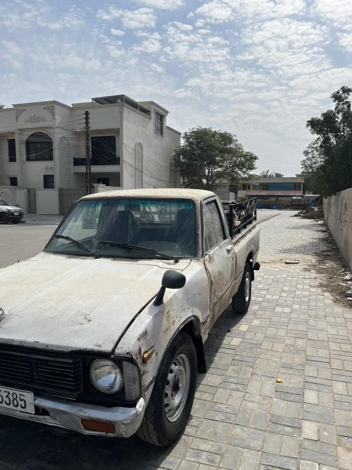 سلام عليكم بيكم تيوتا للبيع السياره خير من الله كلهه بلادي نقصهه بس تجفيت رقم جديد تحويل ثاني يوم السعر 30  وبيهه ومجال *********** اتصل وبيك خير ودلل العنوان بغداد
