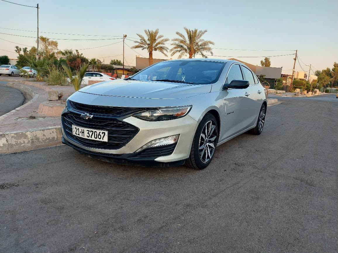 شوفرليت ماليبو 2020 محرك 15 توربو مواصفات RS . للبيع او مراوس حسب القناعة . سعر 104 $  ، لون سلفر و رقم سليمانية ، بصمة و تشغيل عن بعد و شاشة كاميرا دوارة و دبل صالنصة ، بيها بونيد و جامرلغ و باب امامي صبغ بدون دواخل ، كير و محرك  و تبرید بشرط ، سنوية ورقم جديد لحد 2027  ، دفتر بانزين موجود ، سيارة ب كركوك 
*********** كركوك, العراق
