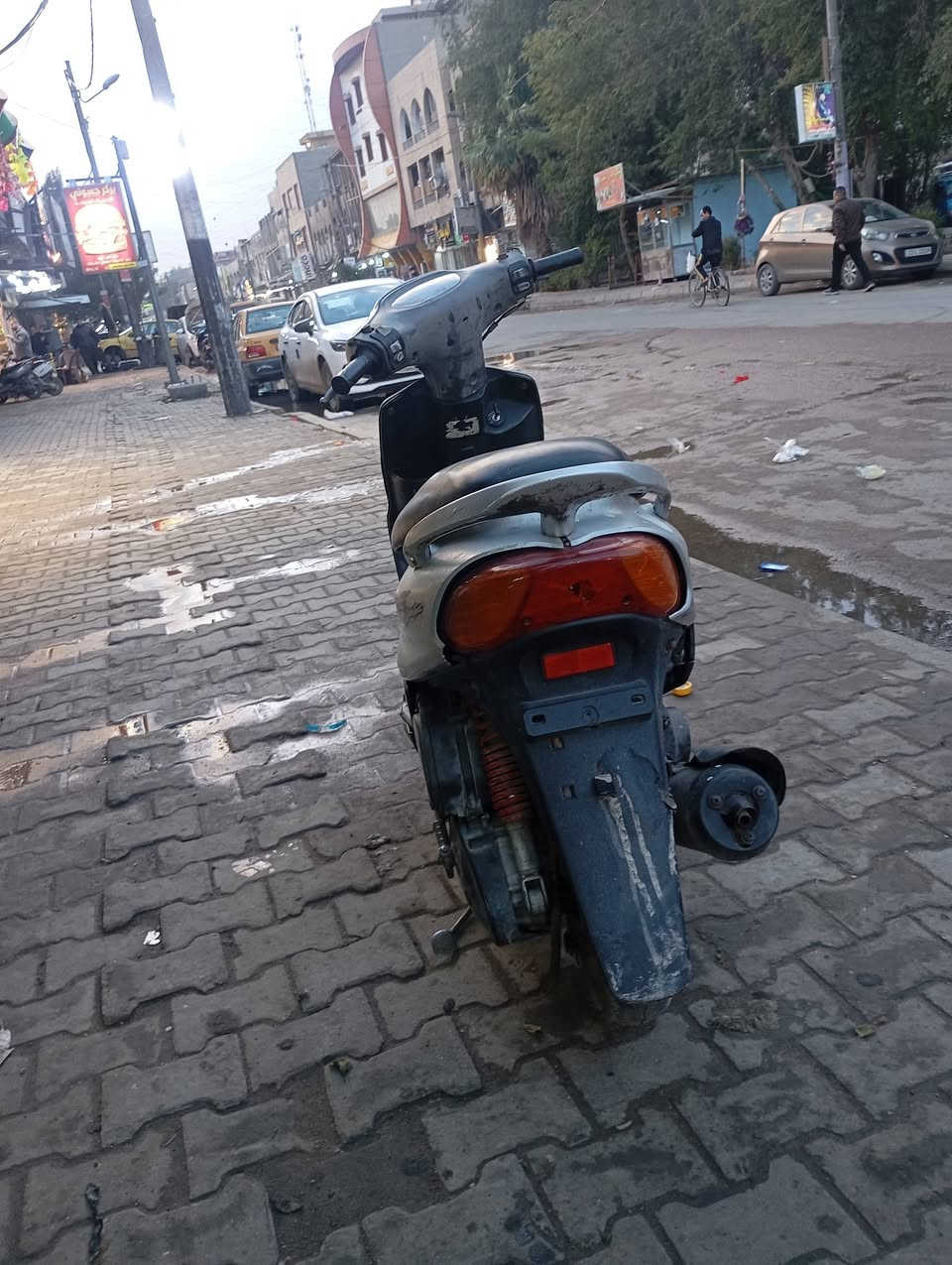 سلام عليكم ماكس قجمة 120دراجة خير من الله بلادية و نضيفة بس يحتاج ترتيب لل كفرات  بل جيس شلعة معدل تخبل الدراجة نقص بس باتري ب 325و بيهة مجال مكاني  الحرية او ساحة عدن ***********
