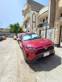 راف فور هايبرد LE 2022 وارد ضربتها باب السائق السعر 28500 $ َبيها مجال...