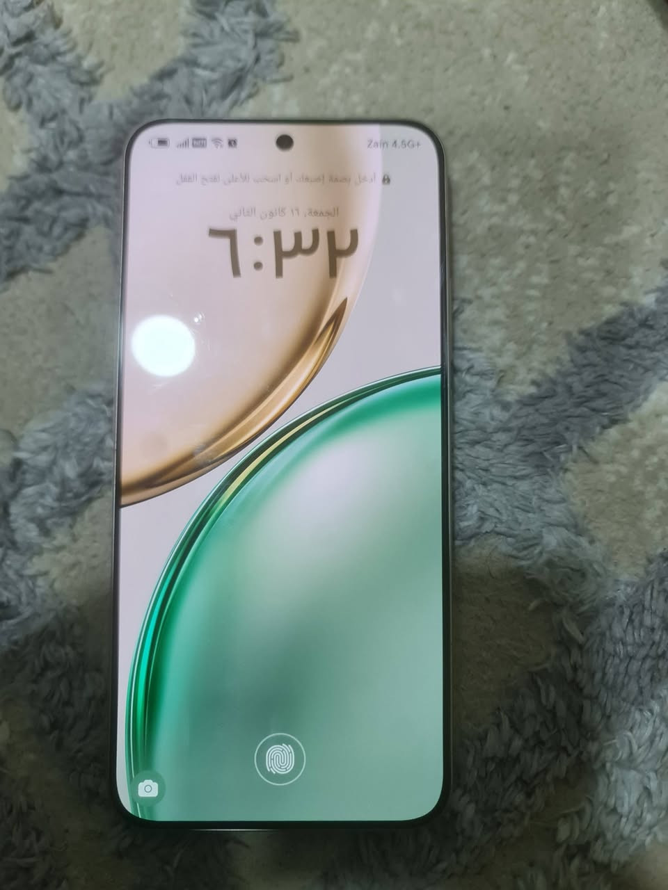 السلام عليكم يوجد هونرx9d  ذاكره 256   مستخدم عشره ايام  غراضو كامله جهاز غني عن التعريف  السعر 360 وبي مجال بسيط الاستفسار خاص او اتصال ***********
