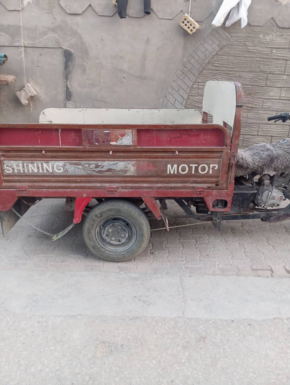 سلام عليكم  ستوته   موديل 2011 اوراق اصولي.  كهربئيات كامل هورن سلف كلوب عالي ناصي اشاير دبل. التصال عله الرقم *********** واتساب. او تصال رقم
