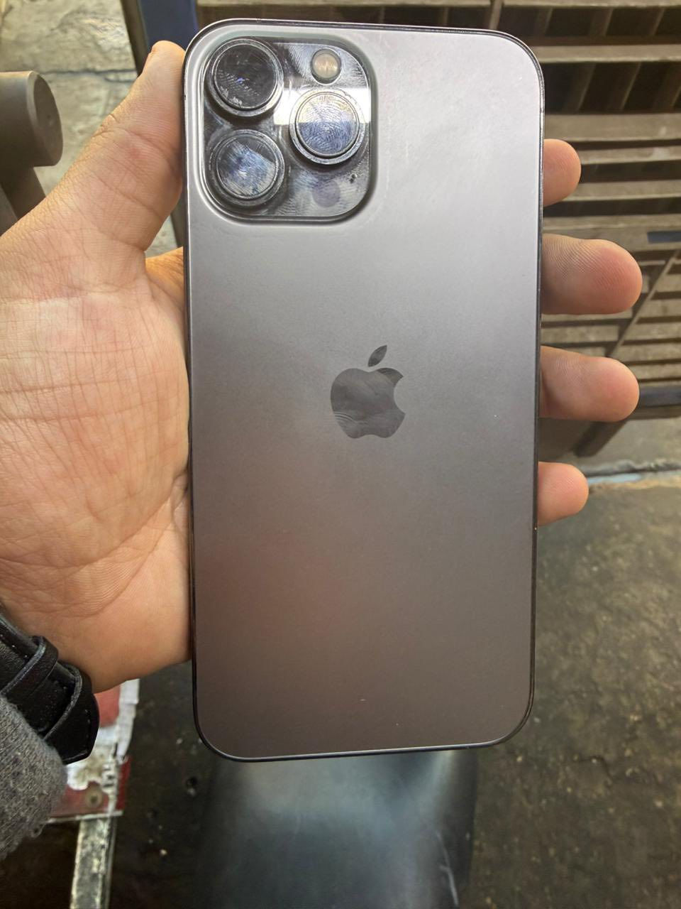 سلام عليكم موبايل آيفون ١٣ برو ماكس للبيع
ذاكره ٢٥٦ 
جهاز امانه الله جديد 
مكفول من كلشي 
سعر ٦٥٠ 

المشتل 
***********
