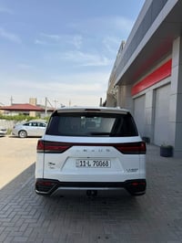 السعر ١١٧ الف دولار يعني ١١ دفتر و٧٠ ورقه 🔥🔥  لكزس ٢٠٢٤ بلاتينيوم ساز ...