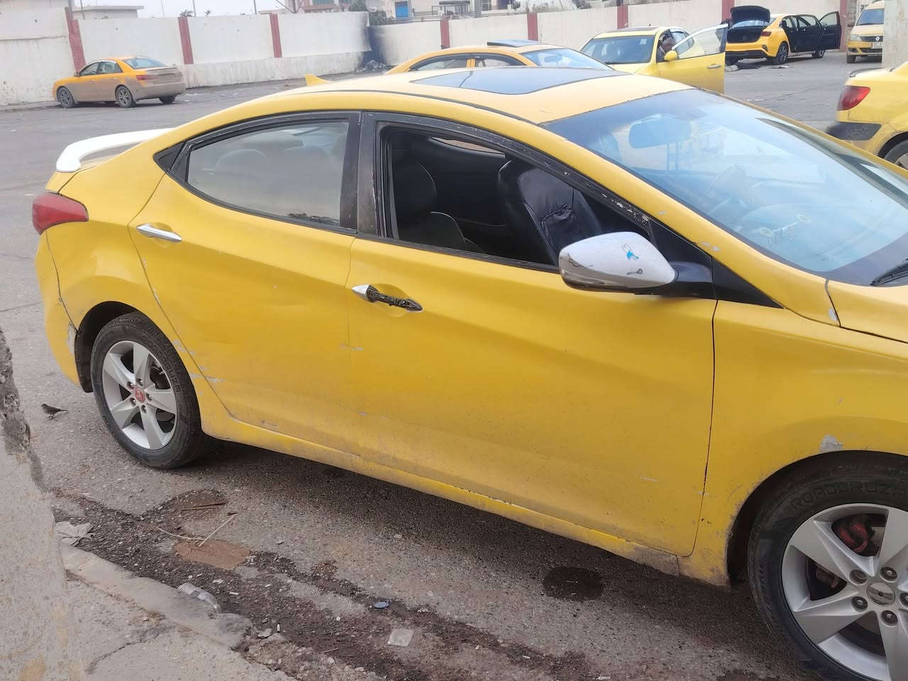 السلام عليكم 
افانتي للبيع والمراوس 
المواصفات فول لمتد 1على واحد يعني اعلى فئة بالمواصفات 
الضرر تاكية على صفحة النفر بدون شواصي وبجم وصندوگ يعني معجون بالبواب والدوسة والتكم 
المراوس حتى اذا فرق بسيط انطي بالشهر ورقتين 
السعر ٧٥ بيها مجال قليل حگ الجية 
خاص ماجاوب شراي اتصل 
***********
بسمي شرط التحويل
