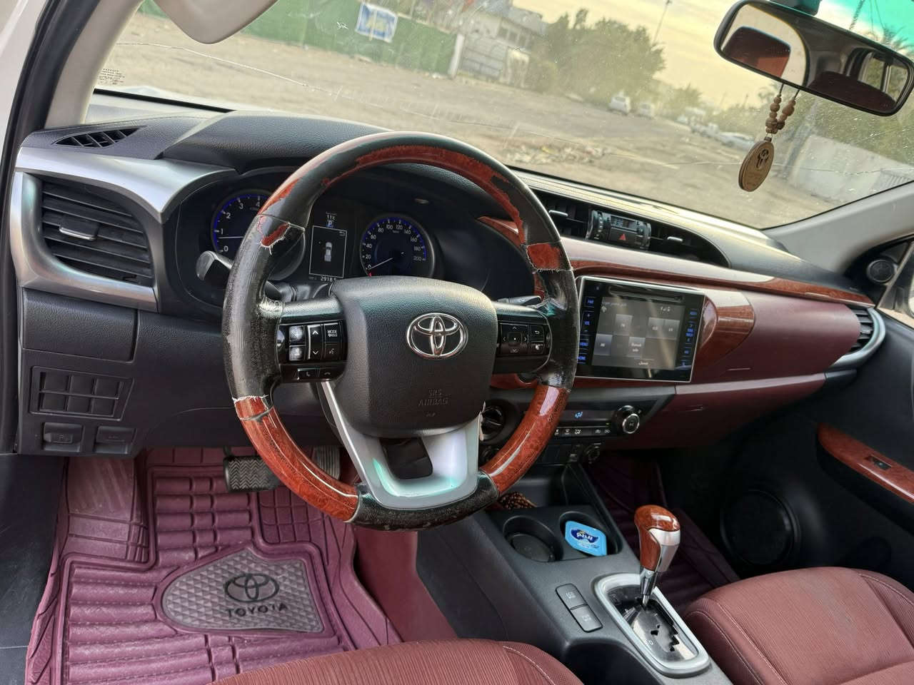 سلام عليكم     تيوتا هايلوكس موديل 2016 مكفوله كفاله عامه  $255 عنوان بغداد ***********
