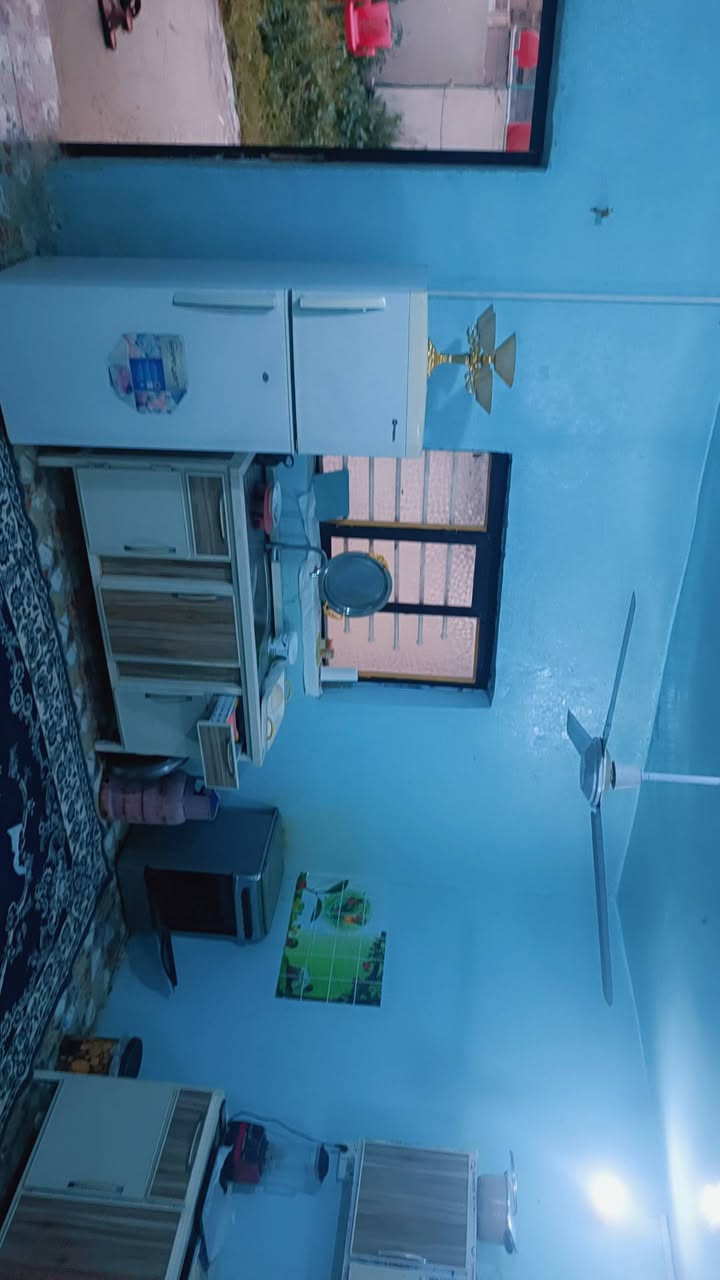 بيت للبيع حي المهندسين  الثالثه قرب المدينه ارض بابل   خط كيات للسوك مولده ذهبي مدرسه متوسطه ابتداىيه قريبه اطابو صرف المساحه 250 الاتصال ***********
