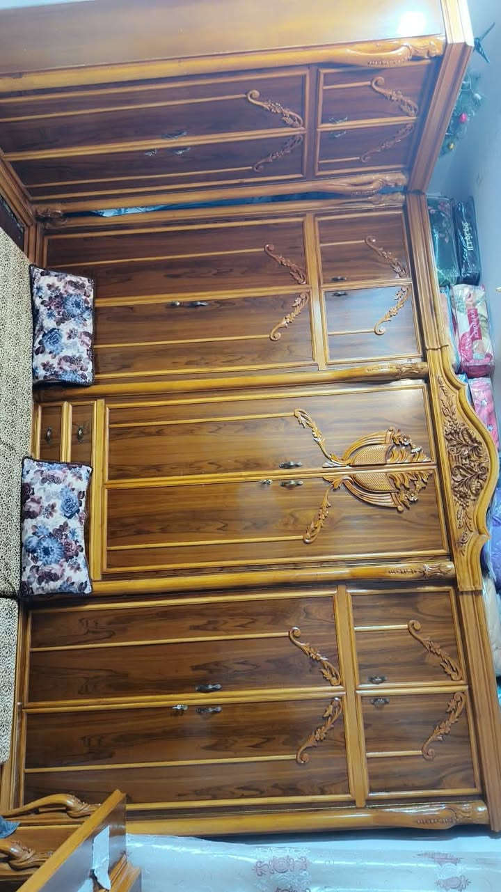 غرفه حطاطه درجه اولى
سعر مليونين وبيها مجال
***********
