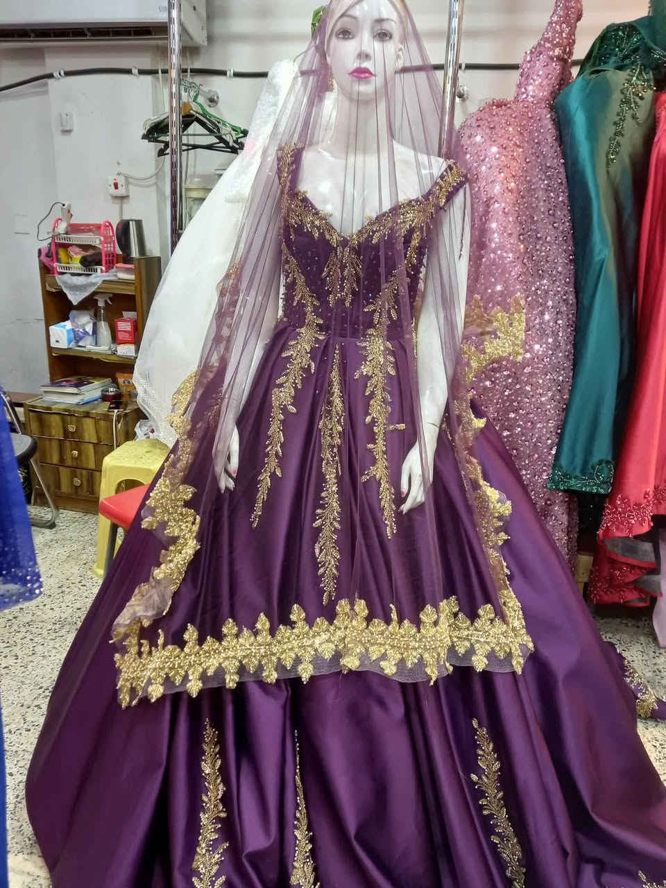 بدلات اعراس ملون مستخدم نظيف للبيع


**إذا كنت صاحب هذا الإعلان وتريد حذفه لأي سبب، رجاءا أرسل رسالة إلى الدعم الفني**