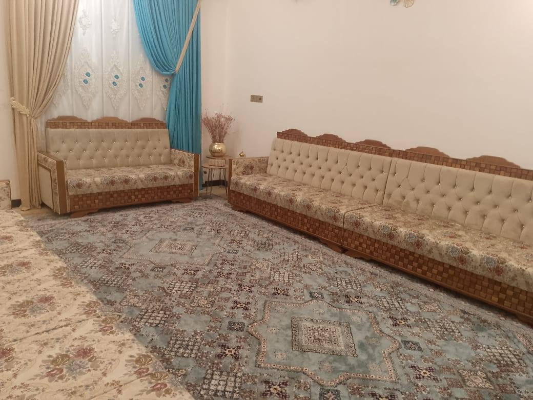 سلام عليكم للبيع او ايجار 
بيت 200 متر طابق واحد بناء حديث 
العنوان دور النفط حي الاساتذة 
للاستفسار ***********
