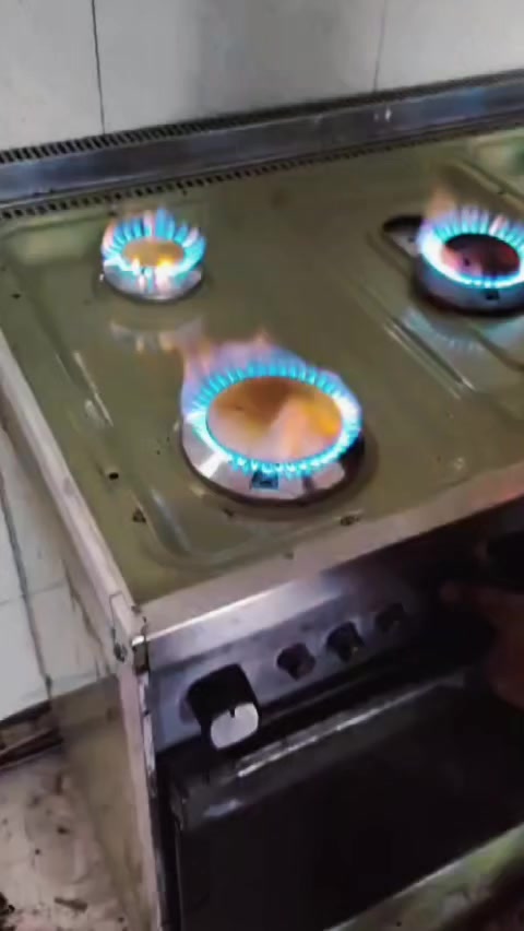 ورشه ابو علي صيانة طباخات تصليح وتنظيف انواع طباخات الحديثه والقديمه صيانة موقعيه الكرخ والرصافه نتصلو وبل خدمه ***********
