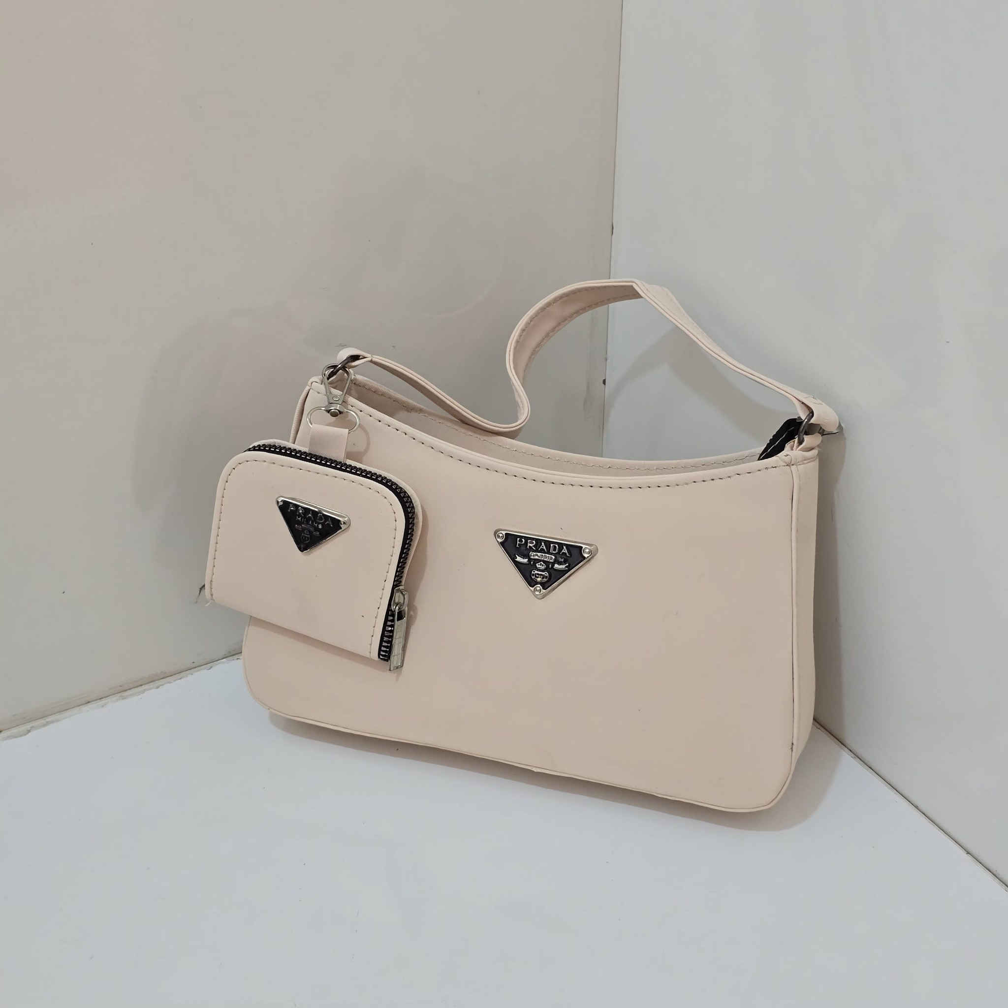 #عرض___خاص___لمدة اسبوع فقط 
اي قطعه هنا 👇 👇 ##ب٥ الف #ب٥ الف #ب٥ الف 
التوصيل لكل محافظات العراق صار #ب٣ الف فقط 

متوفره حسب الالوان المرفقه في الصور ❤❤❤

#اذا_حبيتي_تكون_اطلالتج_مميزه راسلينا ع البيج 
او الاتصال ع الرقم ✅️***********✅️

  #التوصيل لكل محافظات العراق(٣) الف فقط 

#توجد_خدمة_توصيل_المسيب_وكافة_محافظات_العراق

#ملاحظه المحل حقائب نسائيه وملابس أطفال واكسسوارات داخل المحل 🔥 يارزاق 

العنوان ازياء الورود بابل_مسيب_شارع المستشفى مجمع مضر النجار
 #مقابل مجمع ريحانه للأقمشة 
#مجاور دكتوره علياء النسائيه 
#مجاور احمد للموبايل 
رابط قناتنا ع التليكرام  https://t.me/alwrood996

رابط صفحتنا ع الانستغرام https://instagram.com/alwr.ood9?igshid=ZGUzMzM3NWJiOQ==    تشرفونا
