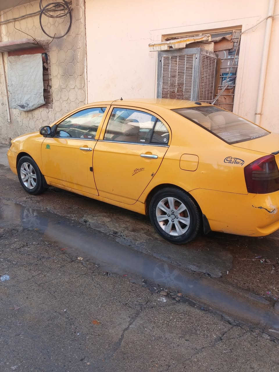 ليفان للبيع موديل 2011السياره 620كاربون بيها كير ومحرك يارس السعر خاص ***********
