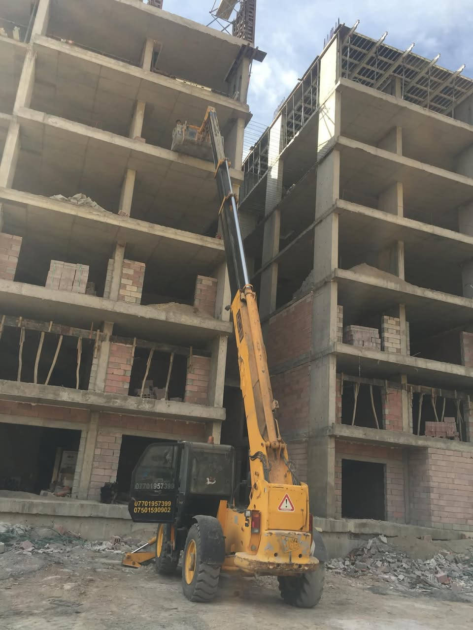 ١٧ متر  مودیل ٢٠٠١ 
١٧٥ وەرەقە 
***********
