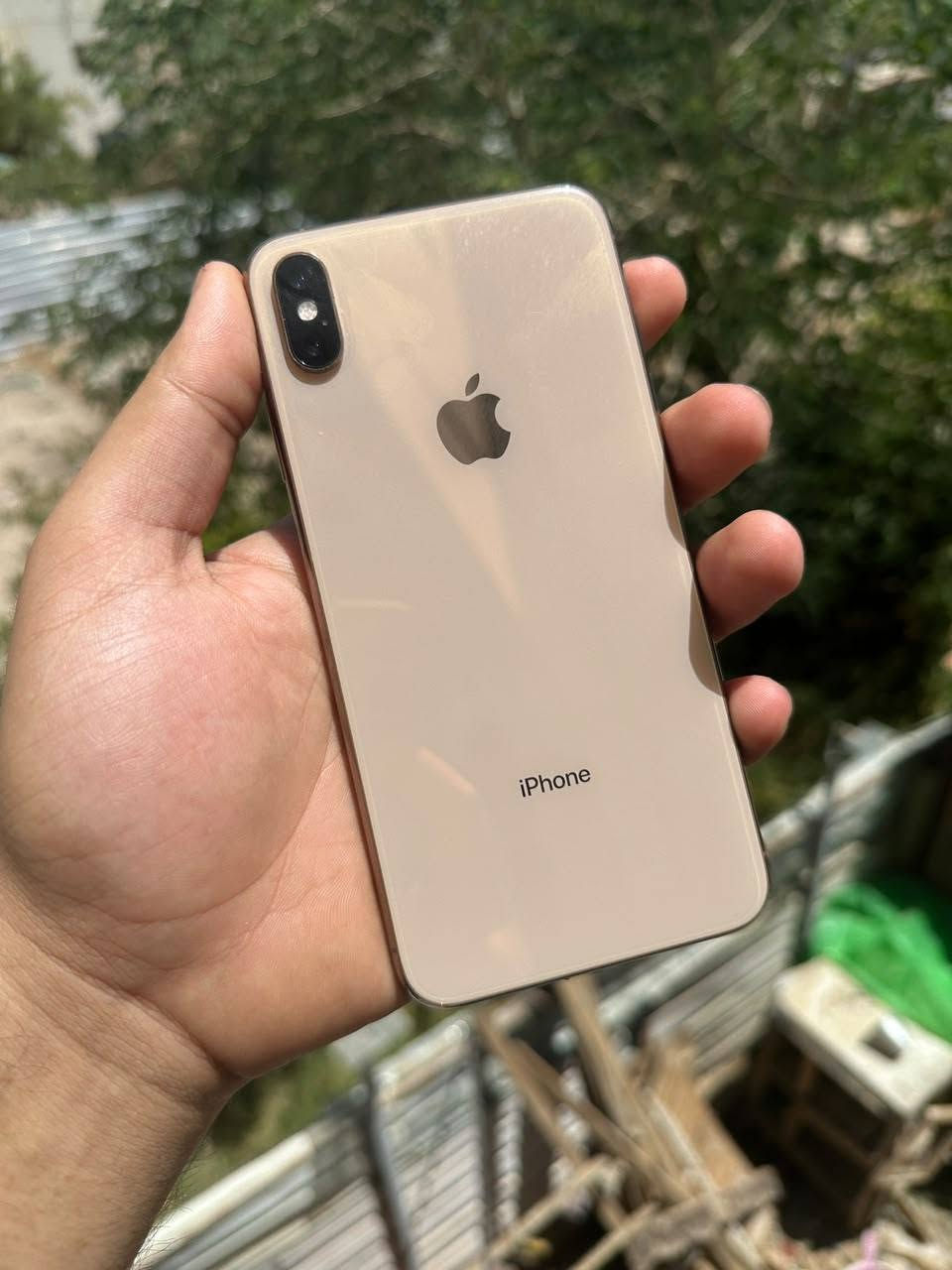 السلام عليكم من رخصة الادمن
متوووفر للبيع
              
📱ايفون اكس s ماكس
💛 لون ذهبي 
💾 ذاكرة 64
🔋 نسبه البطارية 100
📞 تك سيم كارت
فول نضافه شرط مبدل شاشه اصليه 3 خيارات بطاريه اصليه بصمه وجه متوقفه فول نضافه

الشراي يتفضل خاص لو تصل ويدلل محضور من تعاليق
‏ ***********
