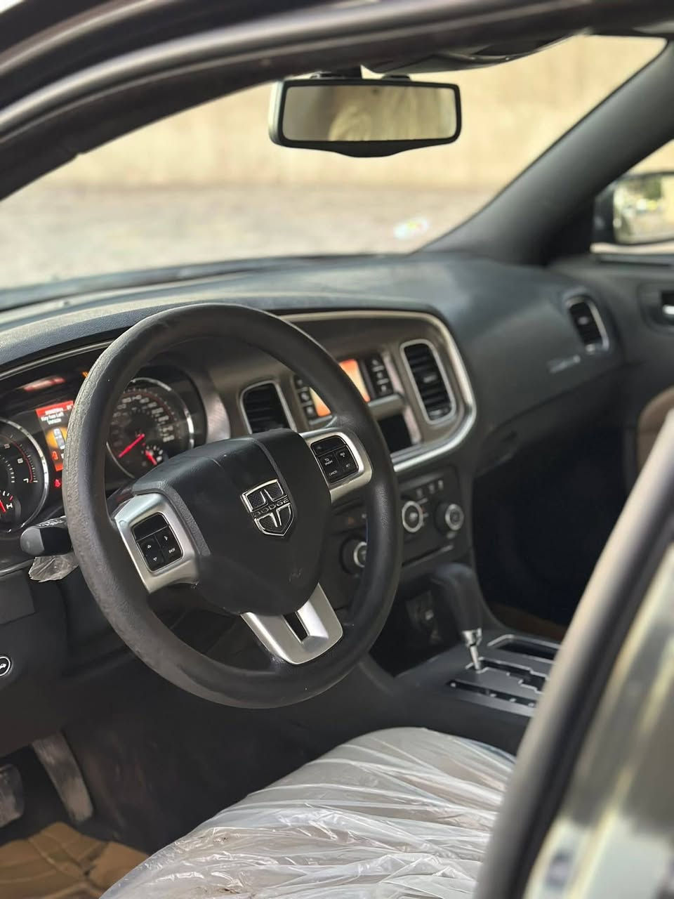 جارجر أدوات
متوم ارقام وسنويه لل28 
السياره جديده حيل 
بيها نقص حداده الوره 
مكانها البصره 
ترهم مراوس أو بيع 49 
***********
