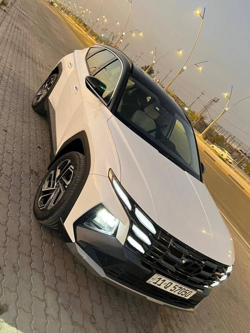 هونداي توسان خليجي ضمان الشركة
توكلر  : سقف أسود

كفاله عامه 

رقم بغداد بأسمي تحويل مباشر 

عداد المسافه : 11  الف km فقط

الموديل : 2025

حجم المحرك :  2000 دوش 

حساس امامي خلفي 

 بصمة تشغيل وابواب تشغيل عن بعد

جنطة كهرباء

تبريد قطعتين - مقاعد كهرباء اماميه 

مقاعد تبريد - مري شفط - اشاير مري 

مثبت سرعه - سايد بريك كهرباء 

شاحن وايرلس - لايت الامامي زينون + لد

بردات خلفيه - ويل كب حجم 19

مكان السيارة ؛ السماوه/ مداور ثاني يوم 

السعر 242 

***********
