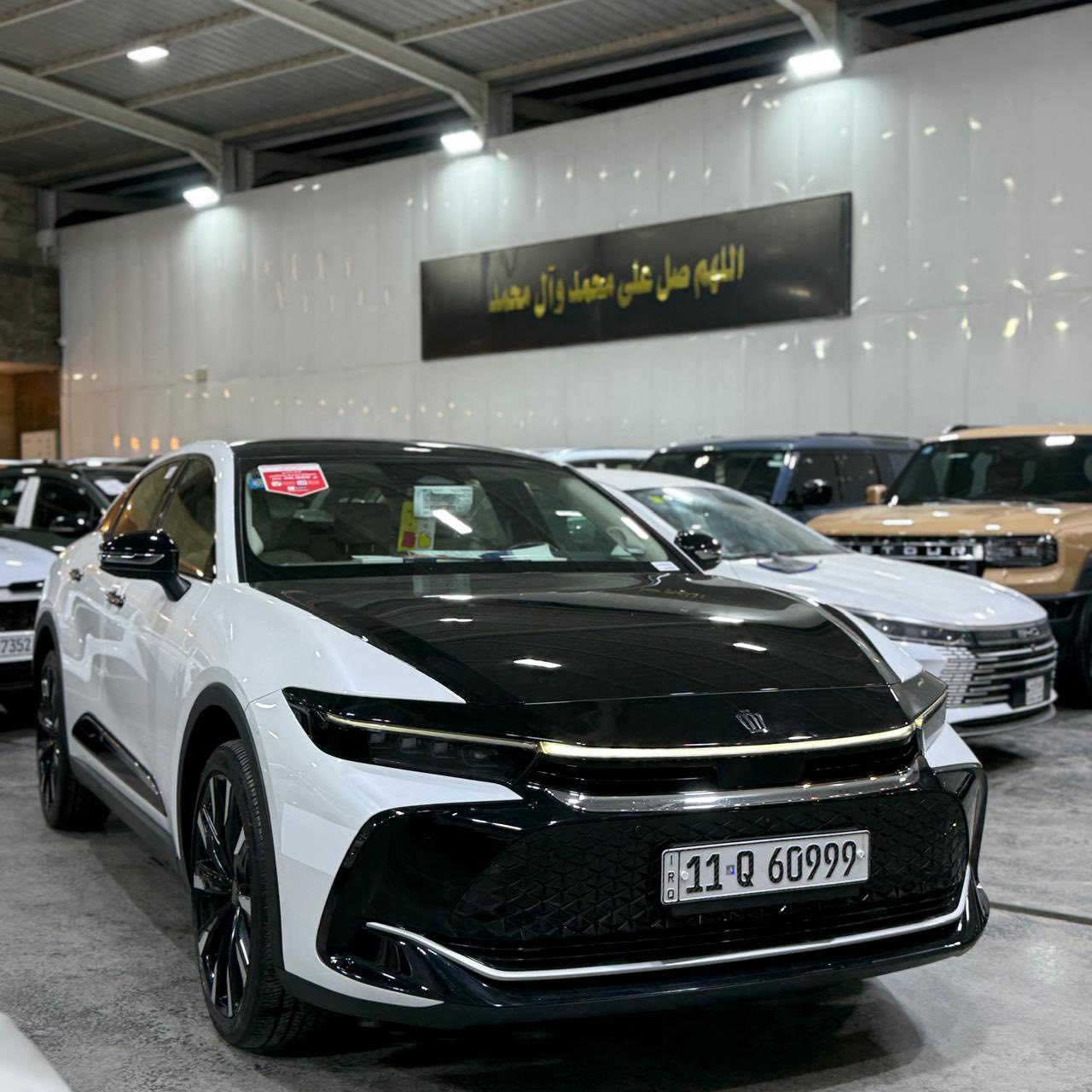 سياره كراون ماجيستا موديل 2023 تو كلر فول مواصفات وارد خليجي وكاله ساز ضمان 
عداد 21 الف
.ستيرن كهرباء
.كشنات تدفئه تبريد  
.خمس كامرات 
.رادار امامي خلفي 
.مثبت سرعه 

.قياده اليه 

.عداد ديجتال

.خمس وضعيات قياده 
ابواب شفط 
.جنطه كهرباء شفط

.كشنات ميموري

.كشنات كهرباء الامامي والخلفي 

.شاشه كاربلاي

.سماعات عدد 12 من شركةJBL

.فول تحكمات ستيرن

مكفوله من الصبغ والبارد والمحرك 

مكان السياره بغداد البياع 

للاستفسار يرجى الاتصال او مراسله 
***********
