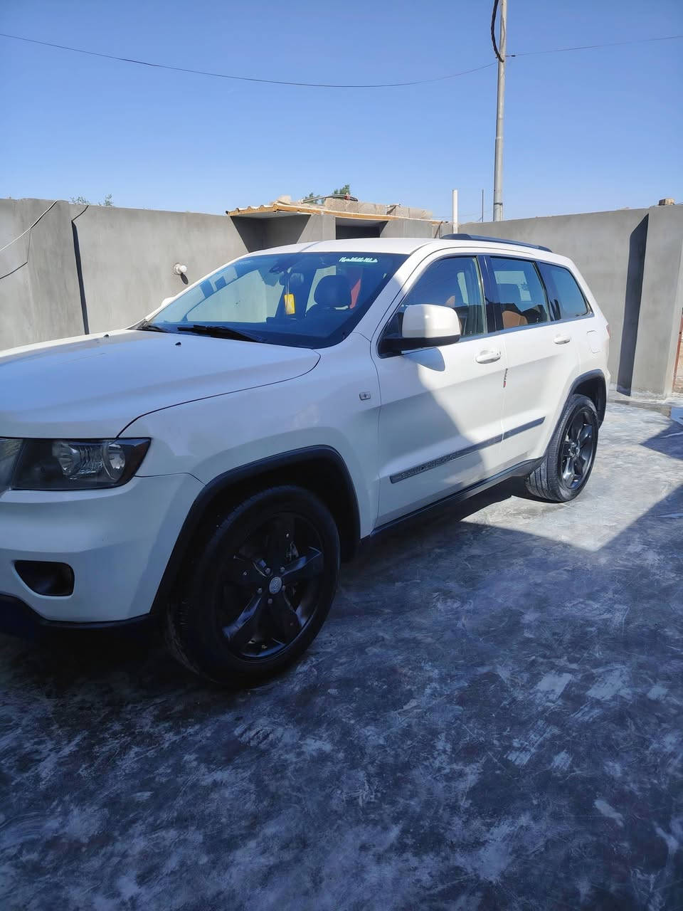 سلام عليكم ورحمة الله وبركاته من رخصت صاحب الكروب المحترم جيب لاريدو مديل2012 النضافه واحد على واحد حداديه كير مكينه صدر مكفولات تبريد ثلج السياره خير من الله السياره مال جناي السعر 180وبيهه مجال رقم الهاتف *********** متواجد واتساب
