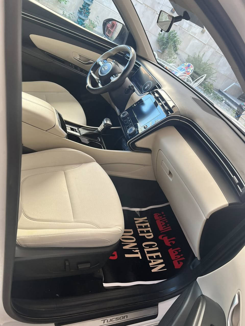 سلام عليكم توسان موديل 2024خليجي مكفوله كفاله عامه (داخل ابيض)تو كولر.(فول مواصفات) ماعدا البنرما السياره جديده  بعدها بحاله الوكاله ماشيه 28رقم بغداد تحويل ثاني يوم عارضها 217وبيها مجال قليل للشراي ***********مكاني بغداد السيديه
