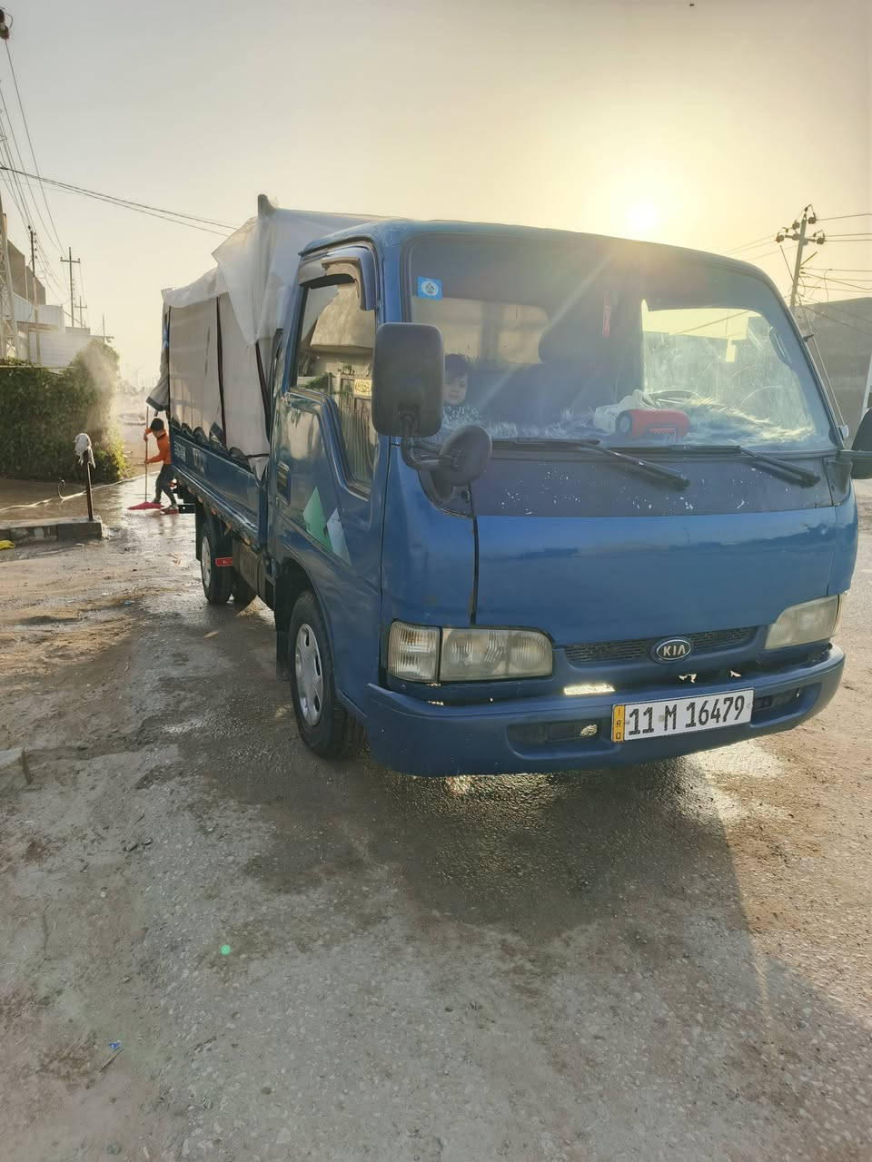 السلام عليكم ورحمه فونتيره موديل 1998 مكينه وكير وحداديه خير من الله وكهربأيات كله شغاله رقم دولي بغداد بسمي تحويل مباشر السعر المطلوب 53 وبيه مجال مكان بابل مراوس حسب القناعه ***********
