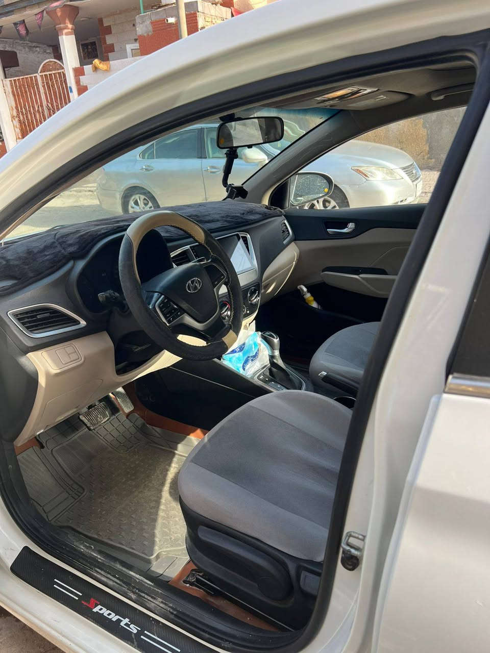 اكسنت خليجي موديل 2019 مكفولة من الصبغ والضربة بيهة بس بارد بسم شركة سنويتها منتهية للبيع او مراوس حسب القناعة اي استغسار اتصال بالرقم *********** البصرة, العراق
