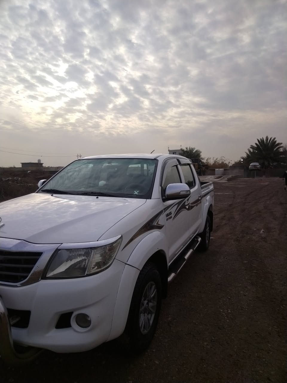 السلام عليكم للبيع بيكم فور ويل موديل 2012 كير عادي
ماشية 300 الف السونار موجود بالصور
 العنوان بغداد بسماية
 سياره بسمي
    رقم سليمانيه جديد سنويه 2031 
لاستفسار الاتصال على الرقم التالي ***********
