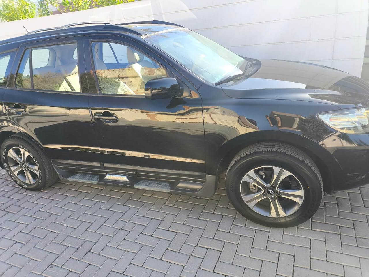 سلام عليكم 
سنتافي 2009 
V6 2.7
 
سياره خليجي بدون صبغ بيه تعدل بارد ورصعات وشخوط فقط محرك كير تبريد بالشرط 

رقم هزه سنويه كله جديد بطاقه بانزين بيه 

سعر 125 

*********** كركوك, العراق
