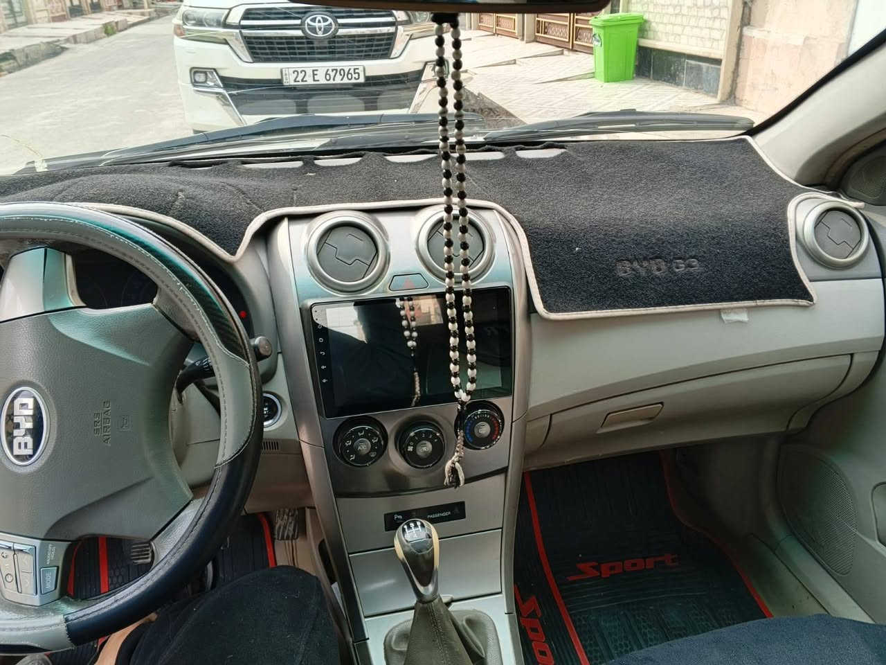 BYD.G3
موديل 2013 سنويه هزه جديده
كير مكينه شرط
طخم تاير جديد
صدر امامي خلفي جديد
اربع بصمات 
فول كير عادي
بيها كابون
السياره مطوزه عام جماليه بدون ضرر
السعر55بيها مجال شرط الوكاله والتحويل
للتواصل ***********بي واتس
مكلف بالنشر
