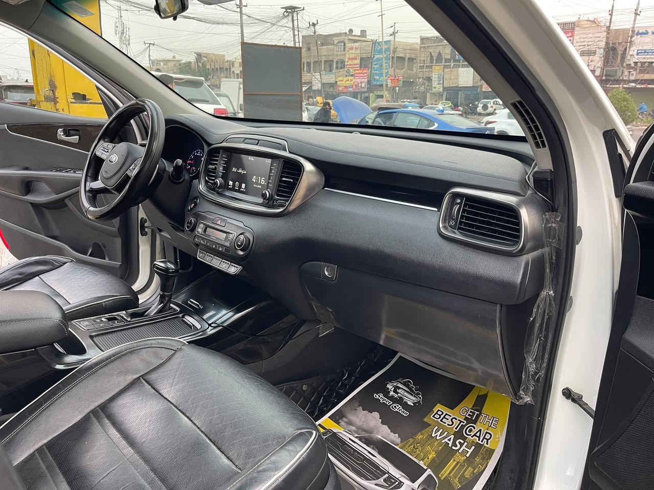 � للبيع | كيا سورينتو GT-Line – فل إضافات

🔹 خليجي – ٦ سلندر 
🔹 موديل: 2020
🔹 اللون: أبيض
🔹 ماشية: 37 حقيقي
🔹 الموقع: بغداد – حي أور
🔹 الضمان: مكفولة كفالة عامة
سيارة جديدة بكل معنى الكلمة 

⚙️ المواصفات:
• ✅ 6 سلندر
• ✅ 7 ركاب
• ✅ دفع رباعي 4×4
• ✅ 3 مناطق تبريد (ثلاثي)
• ✅ فتحة سقف بانوراما
• ✅ سايد بريك دگمة
• ✅ كراسي كهرباء مع تبريد وتدفئة
• ✅ شاشة كبيرة + عدادات ديجتال
• ✅ 4 كاميرات مع كاميرا 360 درجة
• ✅ تحكم من ستيرن
• ✅ نقطة عمياء
• ✅ تحديد مسار
• ✅ مانع تصادم
• ✅ أنظمة أمان متكاملة

✨ السيارة فول الفول – أعلى فئة GT-Line
✨ نظيفة جدًا وجاهزة للفحص
✨ استخدام شخصي
السعر 310 وبيها مجال بسيط 
📞 للتواصل:
0770 265 3013
