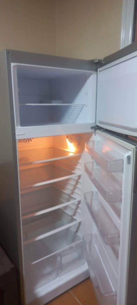 ثلاجة جينرال 24قدم كبير
غسالة سوني 8كيلو كلش نظيفة 
للاستفسار ***********
