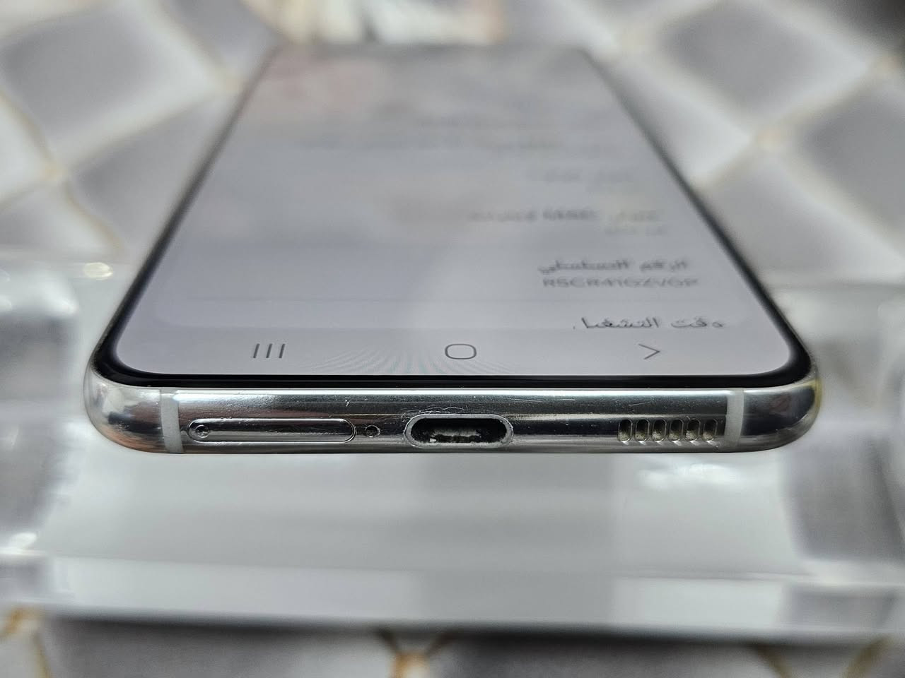 للبيع كلكسي S21 ذاكرة 256 نظيف جداً مكفول عدا طبع خفيف جدا جوة مامبين جهاز سيمكارت واحد يدعم تسجيل المكالمات تلقائي السعر 210 مكاني بغداد قرب جسر الطالبية الجديد ***********
