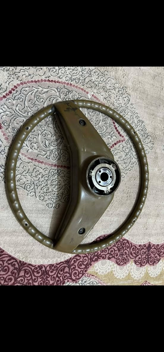 السلام عليكم 
للبيع دركه كرونا للبيع لون بيجي نضافه كدامك شغاله 
السعر 90 وبيه مجال /مكاني ديوانيه 
*********** رقم / حمودي حاتم
