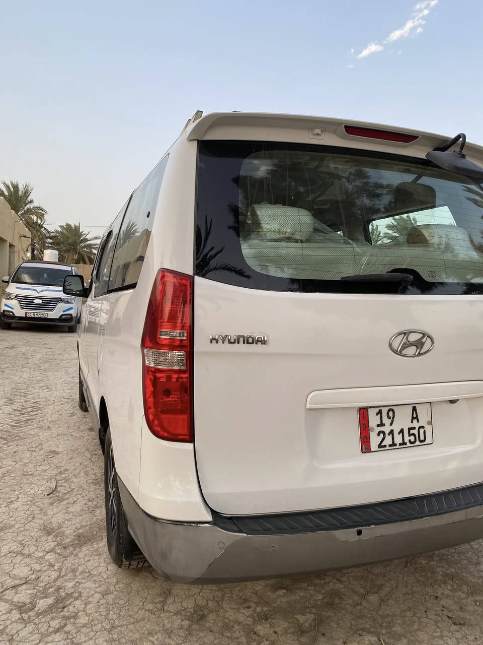 السلام عليكم سياره ستاركس للبيع موديل ٢٠١٥مكفوله كفاله عامه ما عدا بارد قليل المكان بابل النيل للاستفسار ***********
