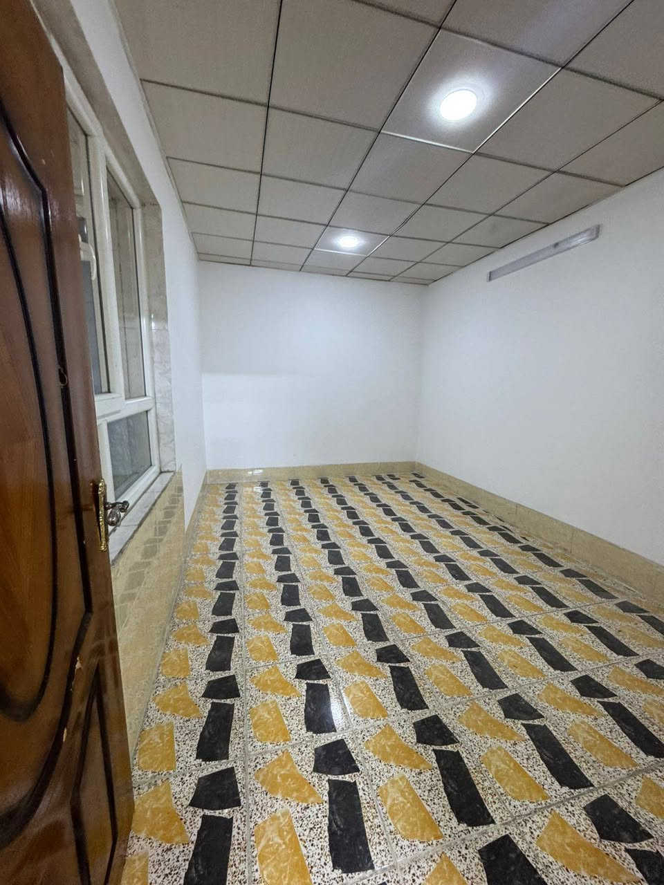 بيت للايجار في اربيل منطقة هفالان قرب الاسايش ٤٥٠ الف قفل داخل فرع
دلاليه وتامينات 
#وكيلة #هەڤاڵان #عقارات #اربيل #بغداد 
***********
