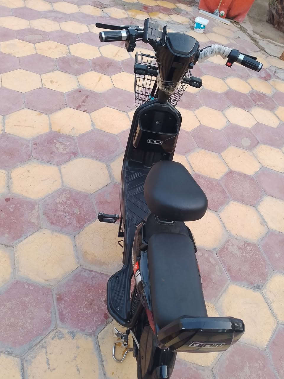 سلام عليكم شباب دراجه شحن حجم 14 للبيع دراجع حلوه ونضيفه مستعمله 3اشهر جديده بمعنى الكلمه السعر خاص وهاذه رقمي بي واتساب *********** متواجد عل فيس تعال خاص وبيك خير وتدلل
