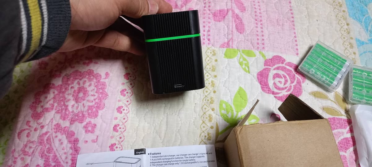 قاعده شحن بيها بطاريات جديدة لوك ليثيوم شحن  بيها بطاريات ريمونت 4 وقلم ساعه 4بيها اصليه سعرهم 30الف
وبطاريات قلم عدد6 شحن تابسي ام علبه سعرهم 15الف
• مكان حي عامل بغداد***********  واتساب
***********
