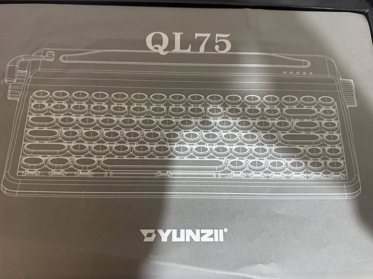 كيبورت ميكانيك للبيع جديد لك سعر 75الف متواجد بس واتساب
***********
