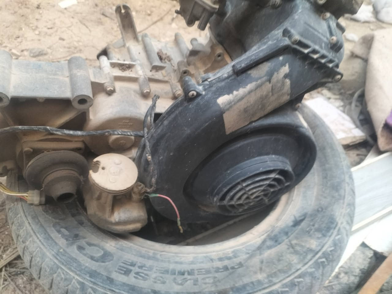 السلام عليكم متاح مكينه بياجو بيهة كرنك كامله وكابريته وملف شحن وكزوز وكويل وحساس وكويل باجاج مستخدم يوم واحد التفاصيل ***********
