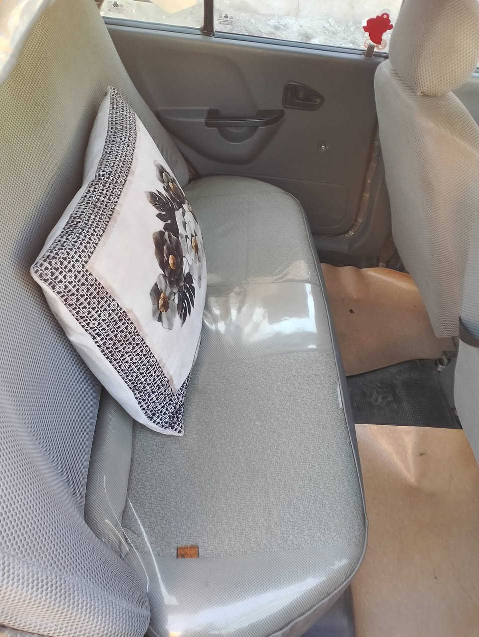 السلام عليكم سايبا مديل 15 كفاله عامه من صبغ ضربه تبديل كير مكينه تبريد صدر تخم تاير اصفاحها موس شواصي كله مكفول *********** سياه جديده كلش
